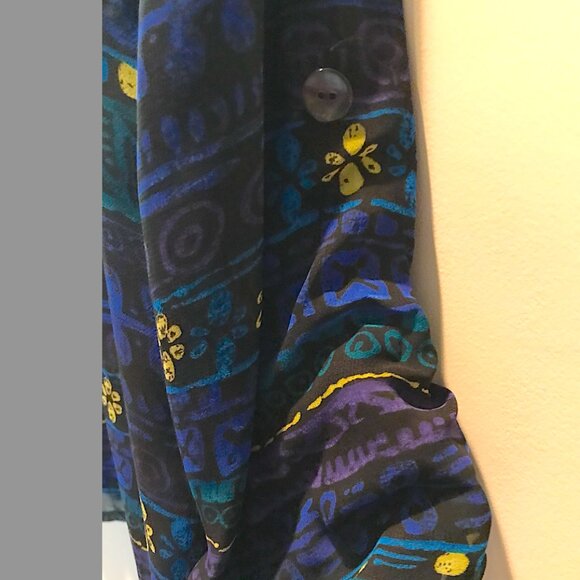 Chicos - Classic Colorful print sheer Rayon top Size 3 (size 16) - Picture 9 of 9